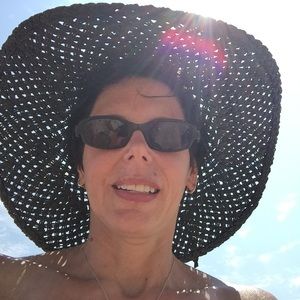 Meet your Posher, Carol